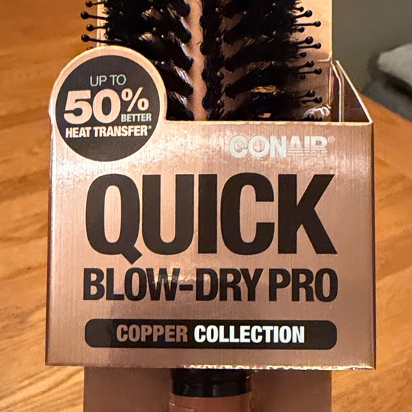 Conair Quick Blow-Dry Pro Hair Brush - Black and Copper - Picture 3 of 4